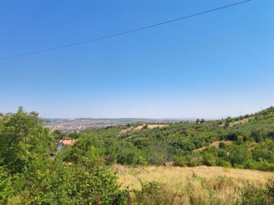 Započeta vikendica na Sokolicu, Prokuplje – plac 57 ari