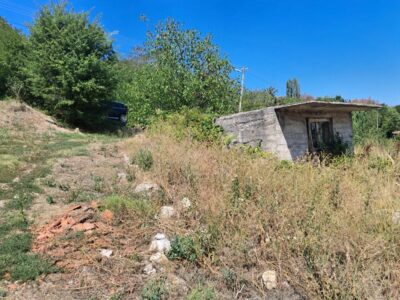 Započeta vikendica na Sokolicu, Prokuplje – plac 57 ari