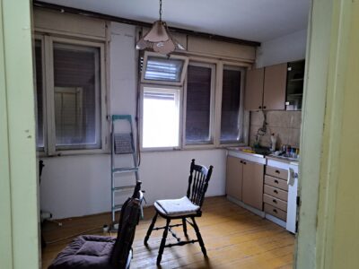 Na prodaju stan 64,5 m² – treći sprat, dve spavaće sobe, Prokuplje