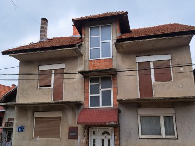 Na prodaju kuća sa prizemljem + dva sprata + potkrovlje, 103 m² u osnovi
