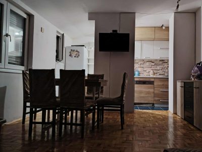Na prodaju stan površine 54 m² u centru Prokuplja